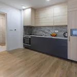Mm מוסטר