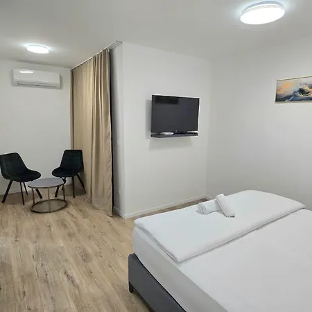 Mm Hotel *