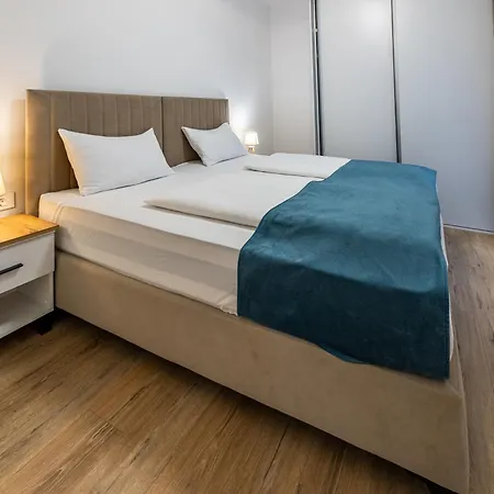 Hotel Mm *