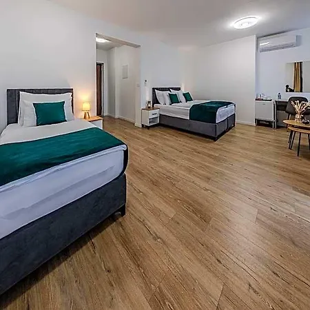 Hotel Mm